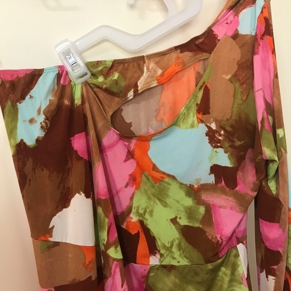 3/$15 The curve by Judani colorful watercolor assymetric maxi one shoulder dress - Picture 3 of 10